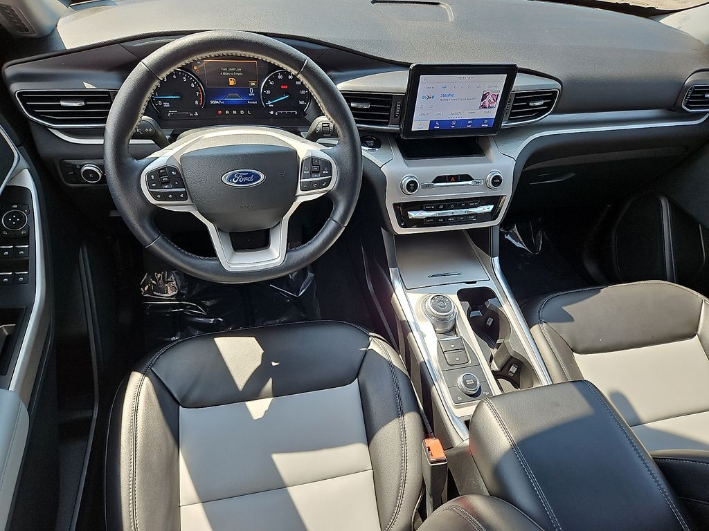 Thumbnail: 2022 Ford Explorer - 2