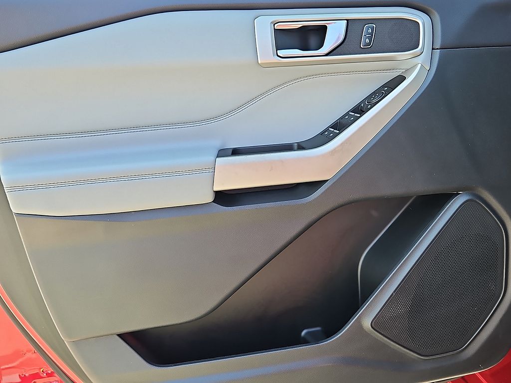 Thumbnail: 2022 Ford Explorer - 21