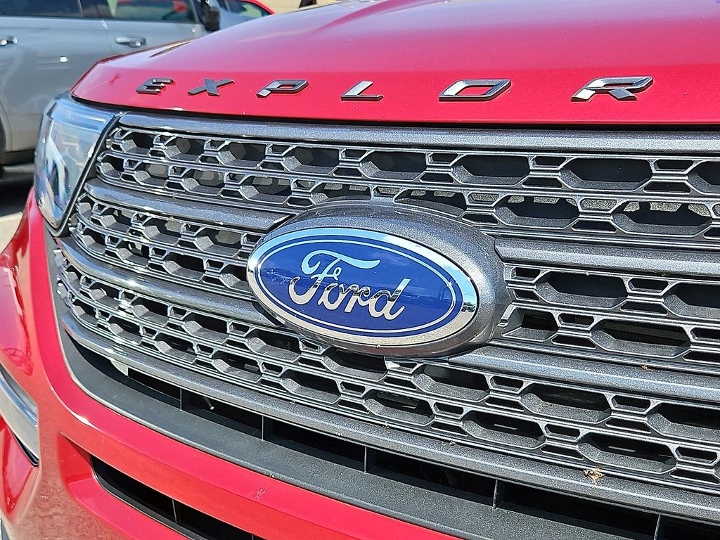 Thumbnail: 2022 Ford Explorer - 6