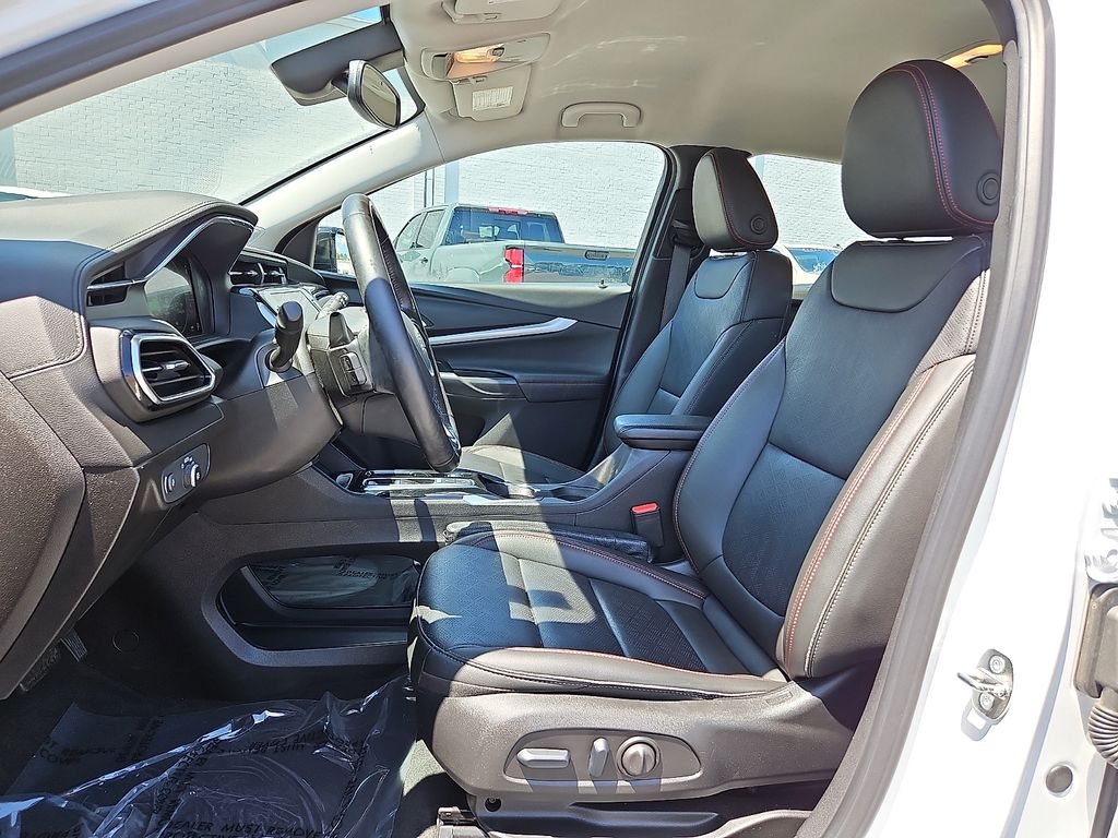 Thumbnail: 2023 Chevrolet Bolt EUV - 10