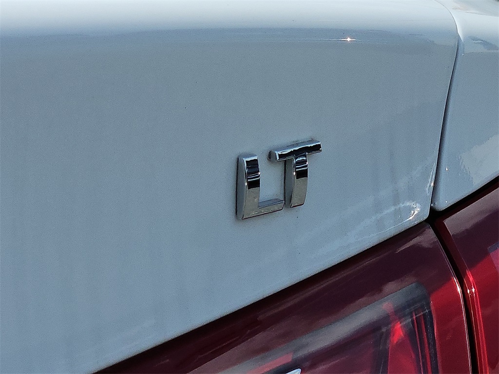 Thumbnail: 2022 Chevrolet Malibu - 32