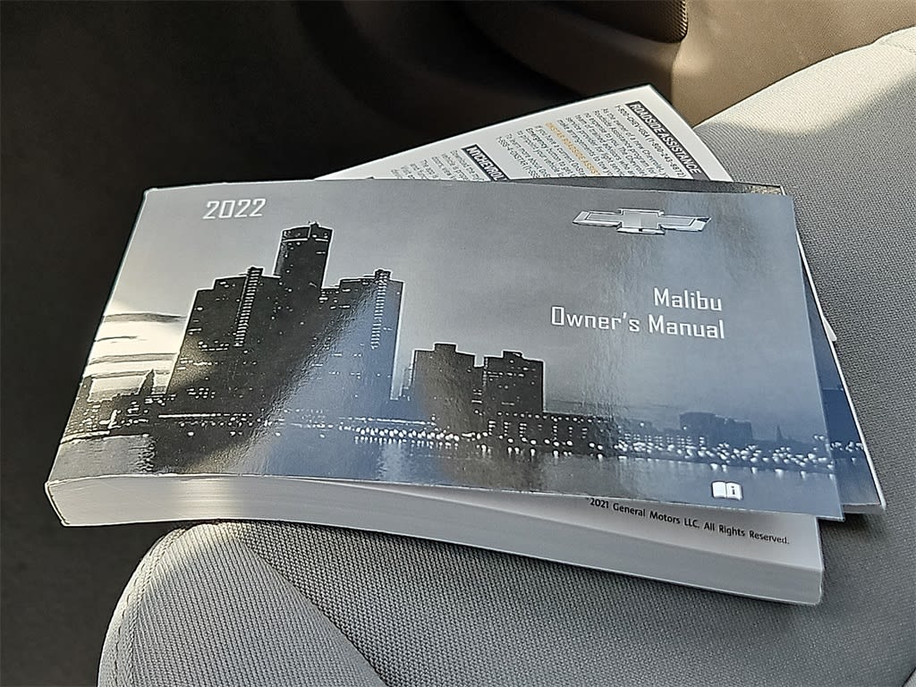 Thumbnail: 2022 Chevrolet Malibu - 16