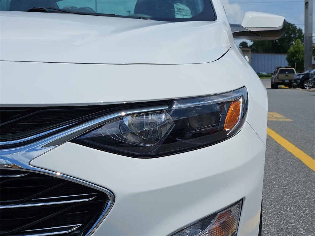Thumbnail: 2022 Chevrolet Malibu - 20