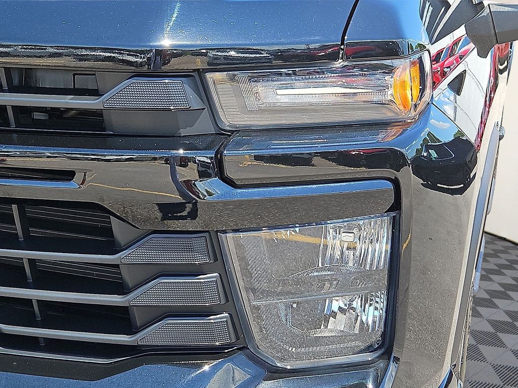Thumbnail: 2024 Chevrolet Silverado 2500 - 19