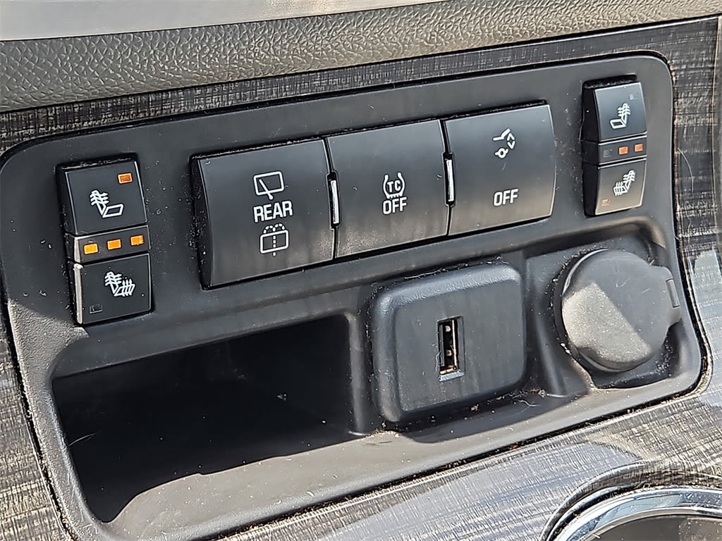 Thumbnail: 2016 GMC Acadia - 28