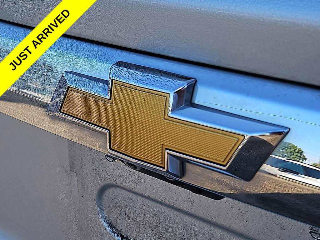Thumbnail: 2021 Chevrolet Traverse - 31
