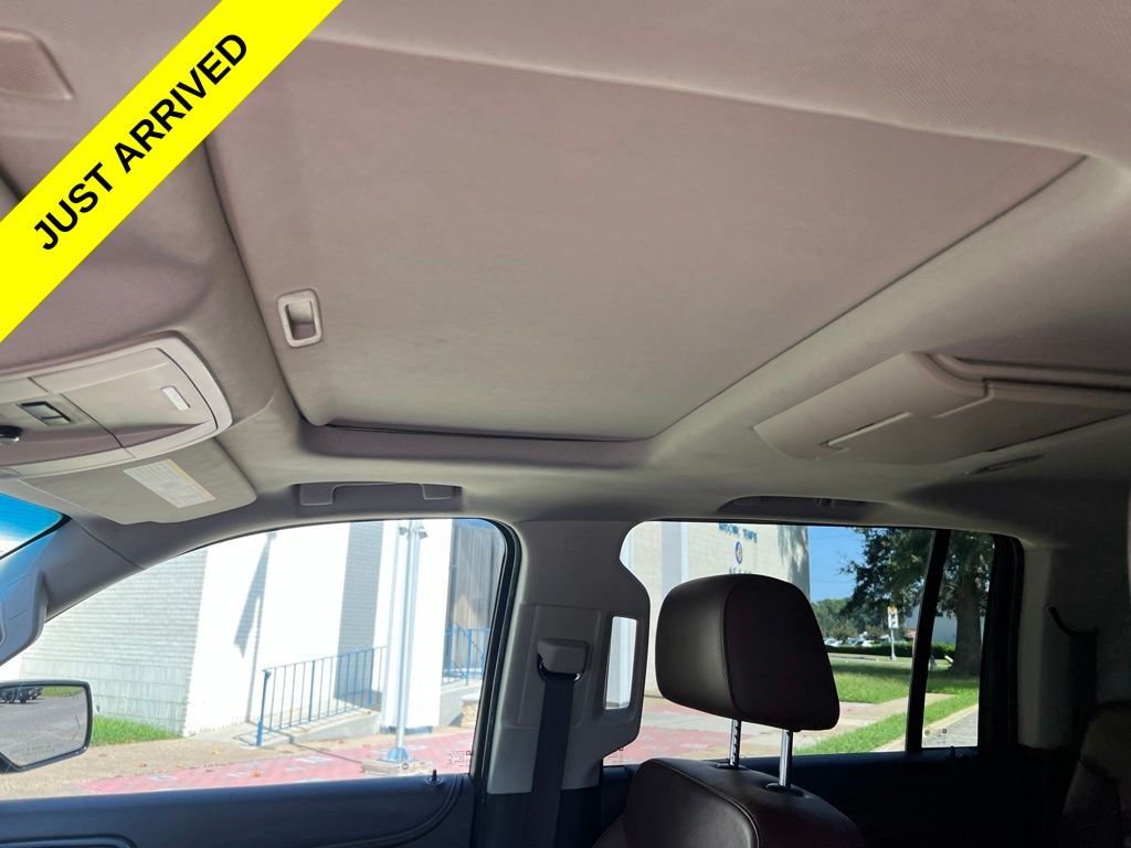 Thumbnail: 2017 Chevrolet Suburban - 17