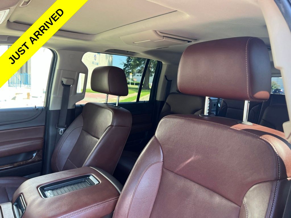 Thumbnail: 2017 Chevrolet Suburban - 7