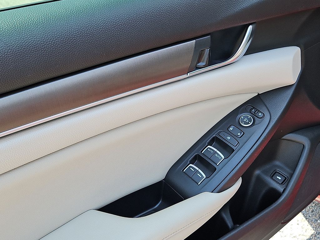 Thumbnail: 2021 Honda Accord - 21