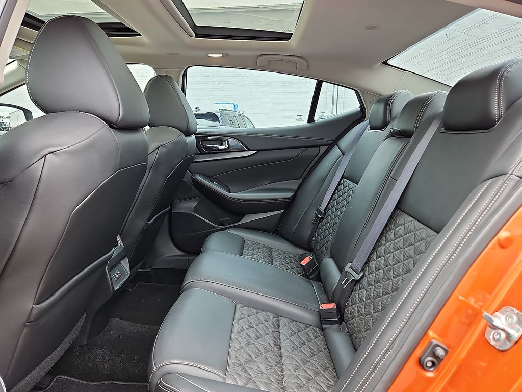 Thumbnail: 2019 Nissan Maxima - 8