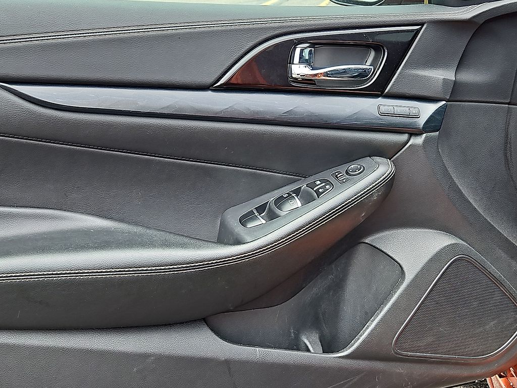Thumbnail: 2019 Nissan Maxima - 17