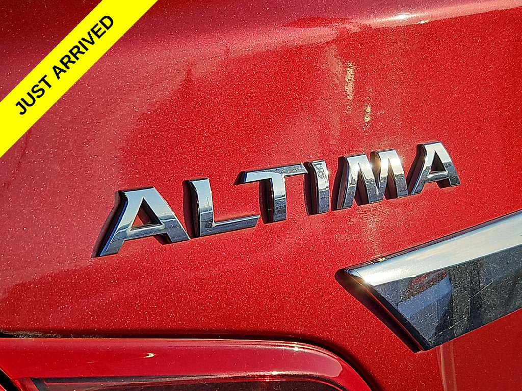 Thumbnail: 2017 Nissan Altima - 5