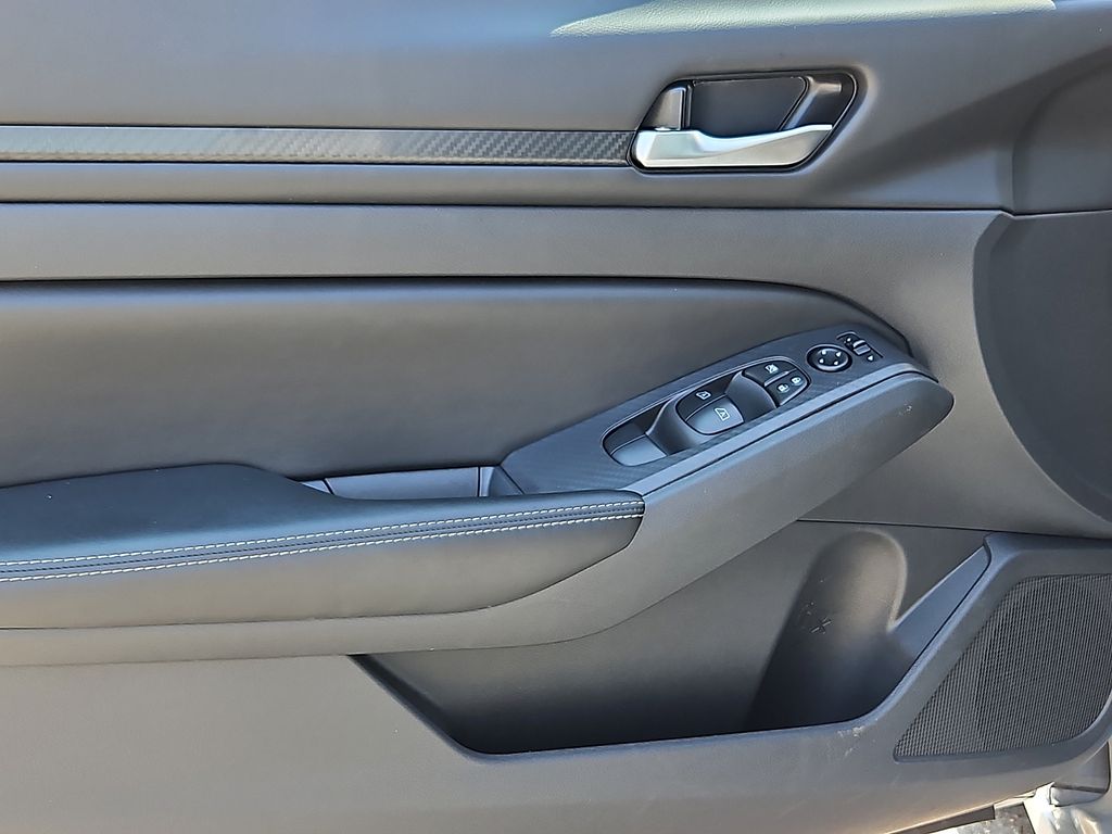Thumbnail: 2025 Nissan Altima - 20