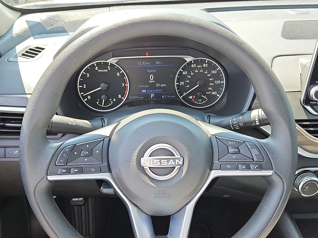 Thumbnail: 2025 Nissan Altima - 9