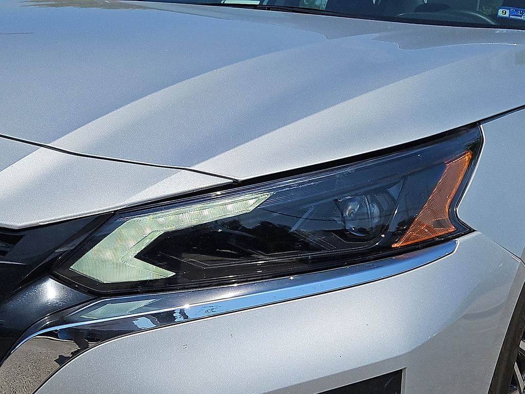 Thumbnail: 2025 Nissan Altima - 19