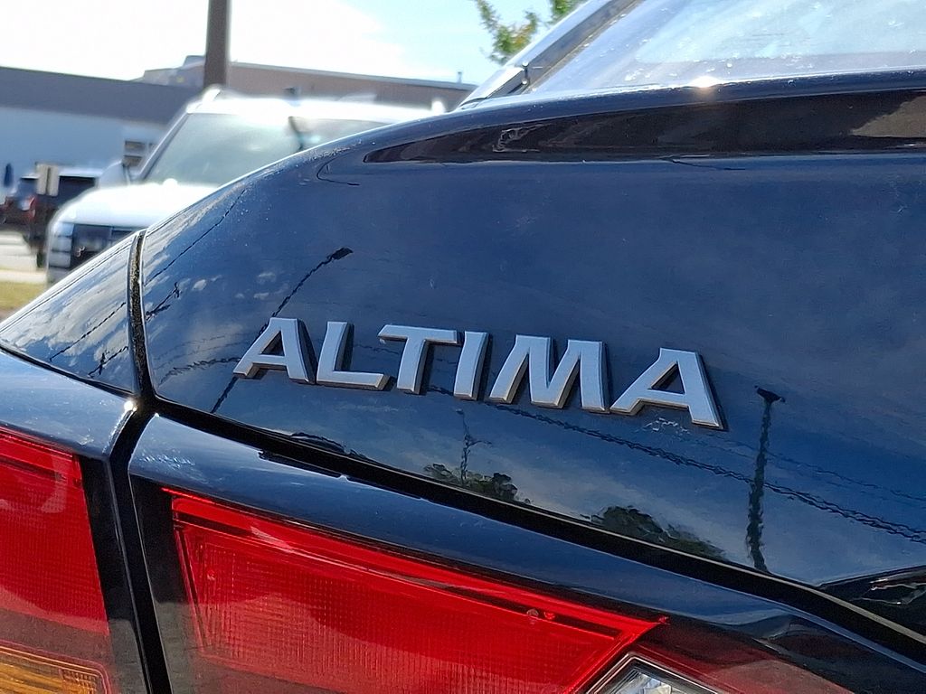 Thumbnail: 2025 Nissan Altima - 7