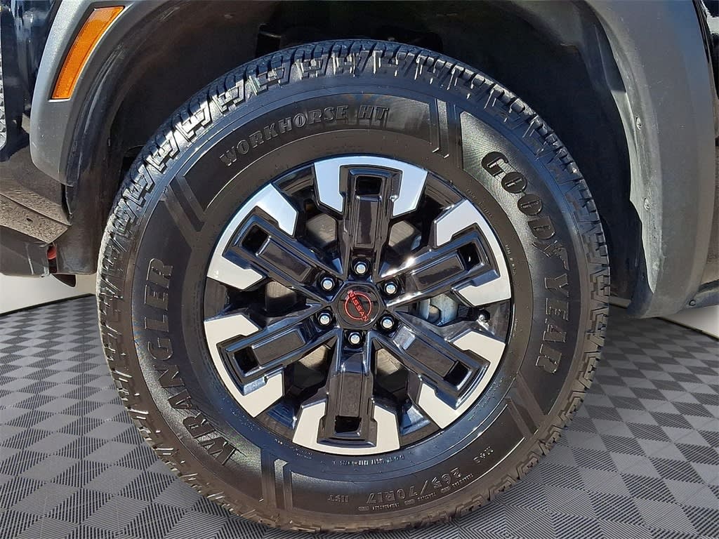 Thumbnail: 2024 Nissan Frontier - 8