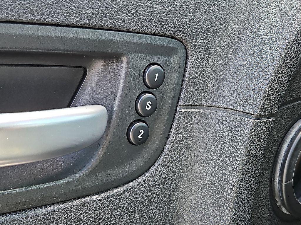 Thumbnail: 2016 Chrysler 300 - 28