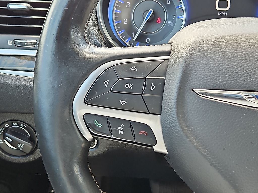 Thumbnail: 2016 Chrysler 300 - 25