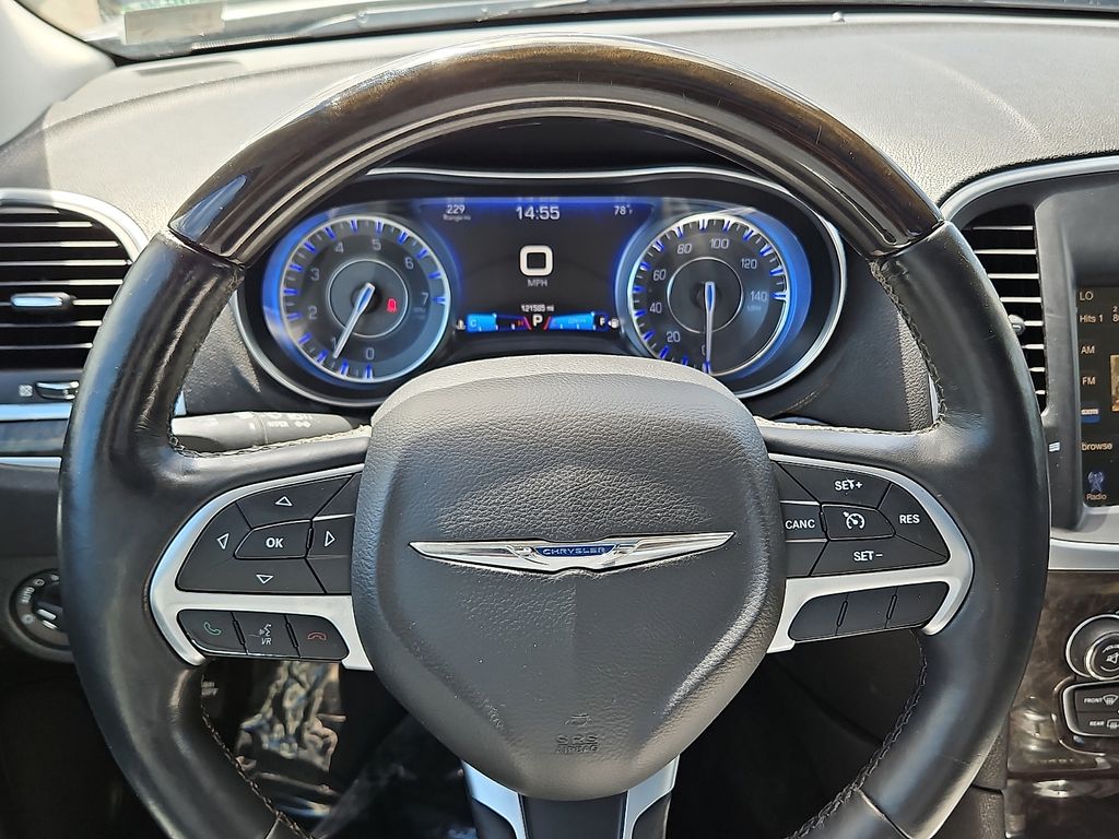 Thumbnail: 2016 Chrysler 300 - 9