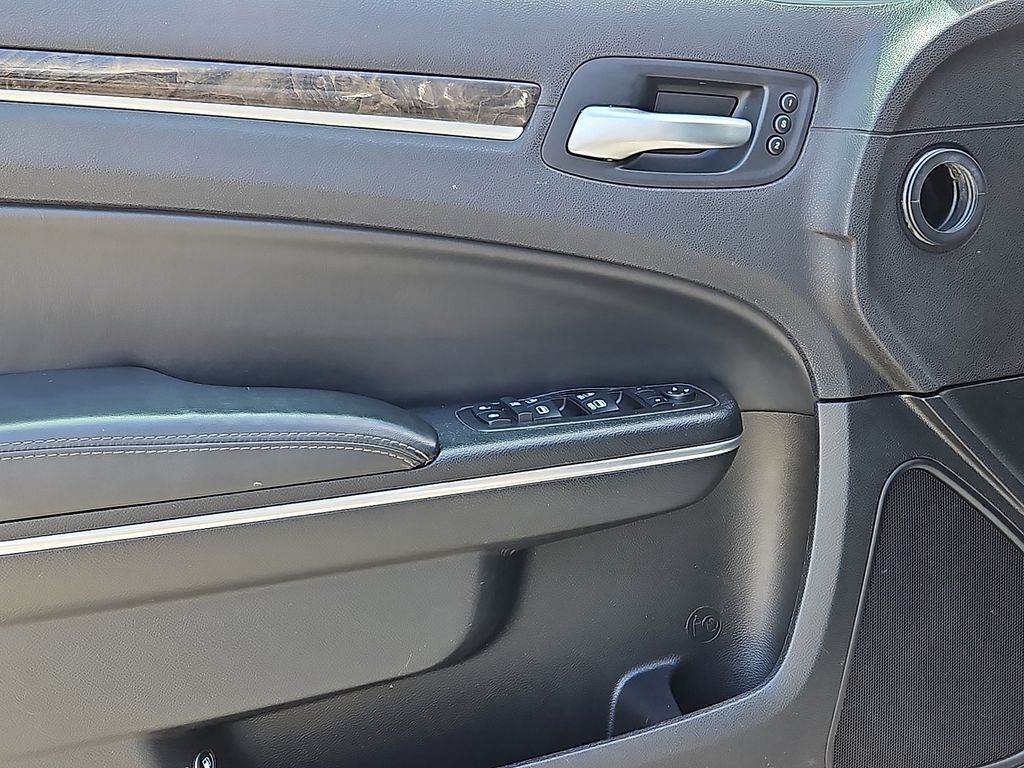 Thumbnail: 2016 Chrysler 300 - 20