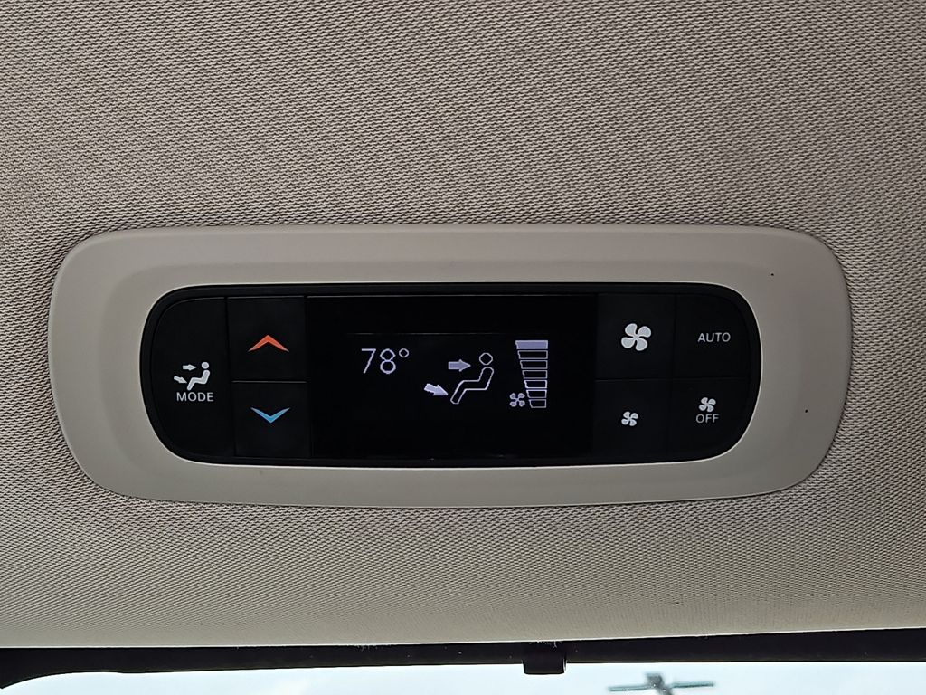 Thumbnail: 2017 Chrysler Pacifica - 28
