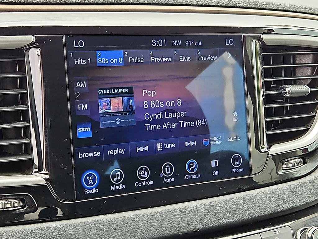 Thumbnail: 2017 Chrysler Pacifica - 12