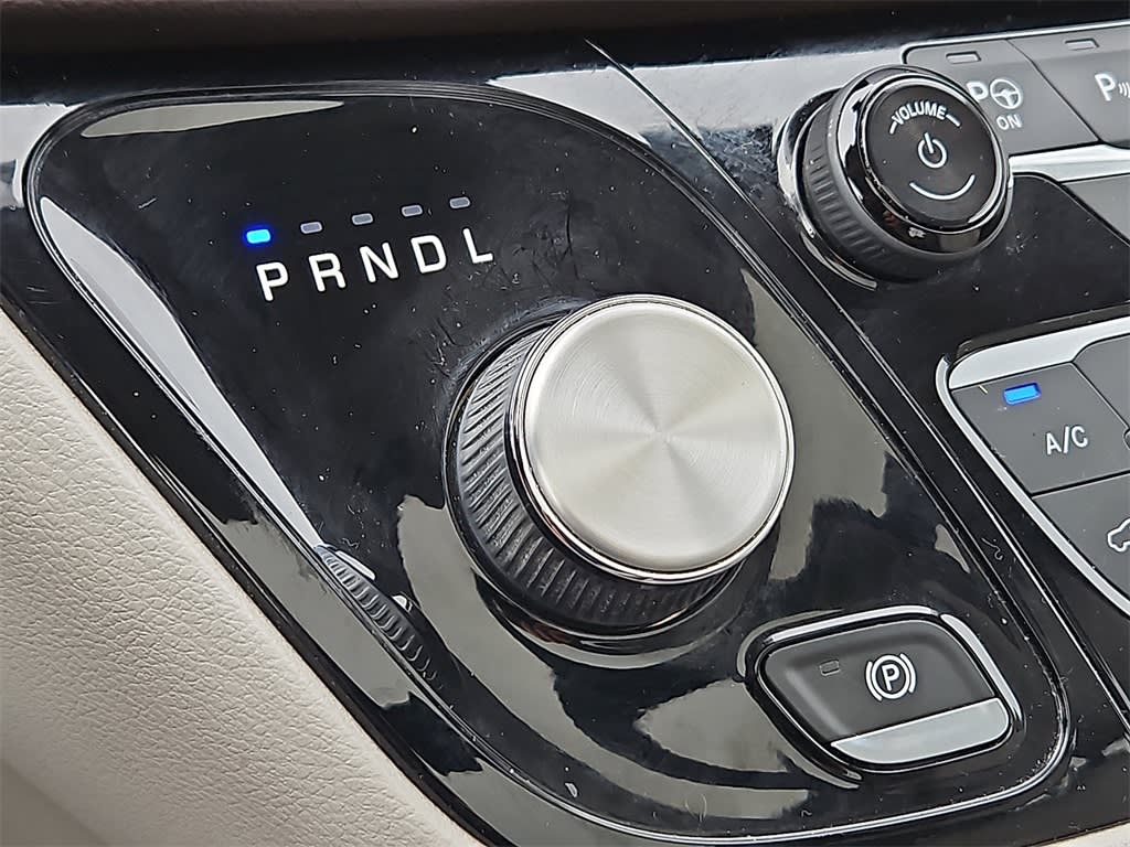 Thumbnail: 2019 Chrysler Pacifica - 14