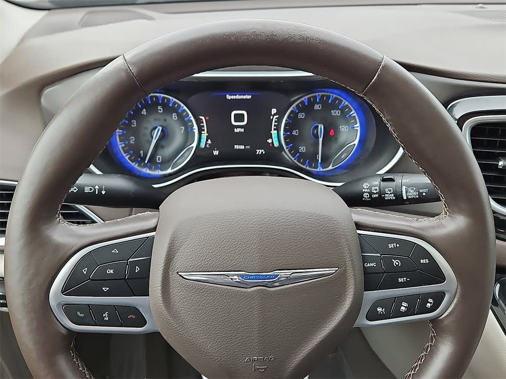 Thumbnail: 2019 Chrysler Pacifica - 10