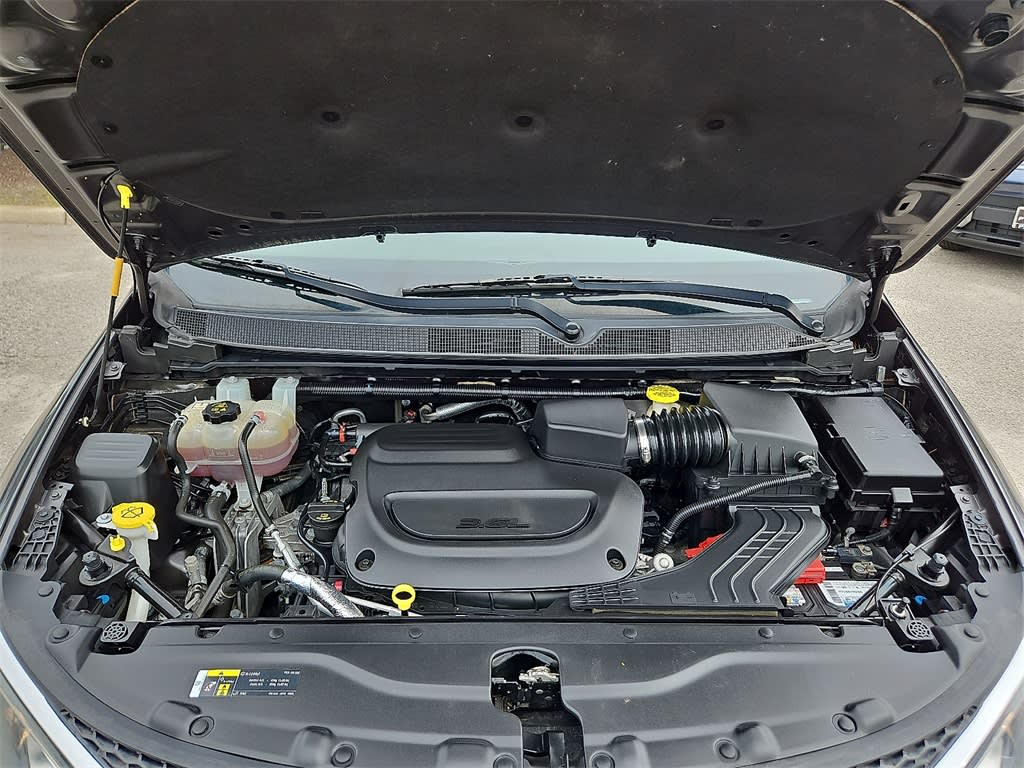 Thumbnail: 2019 Chrysler Pacifica - 9
