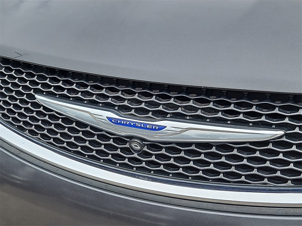 Thumbnail: 2019 Chrysler Pacifica - 7