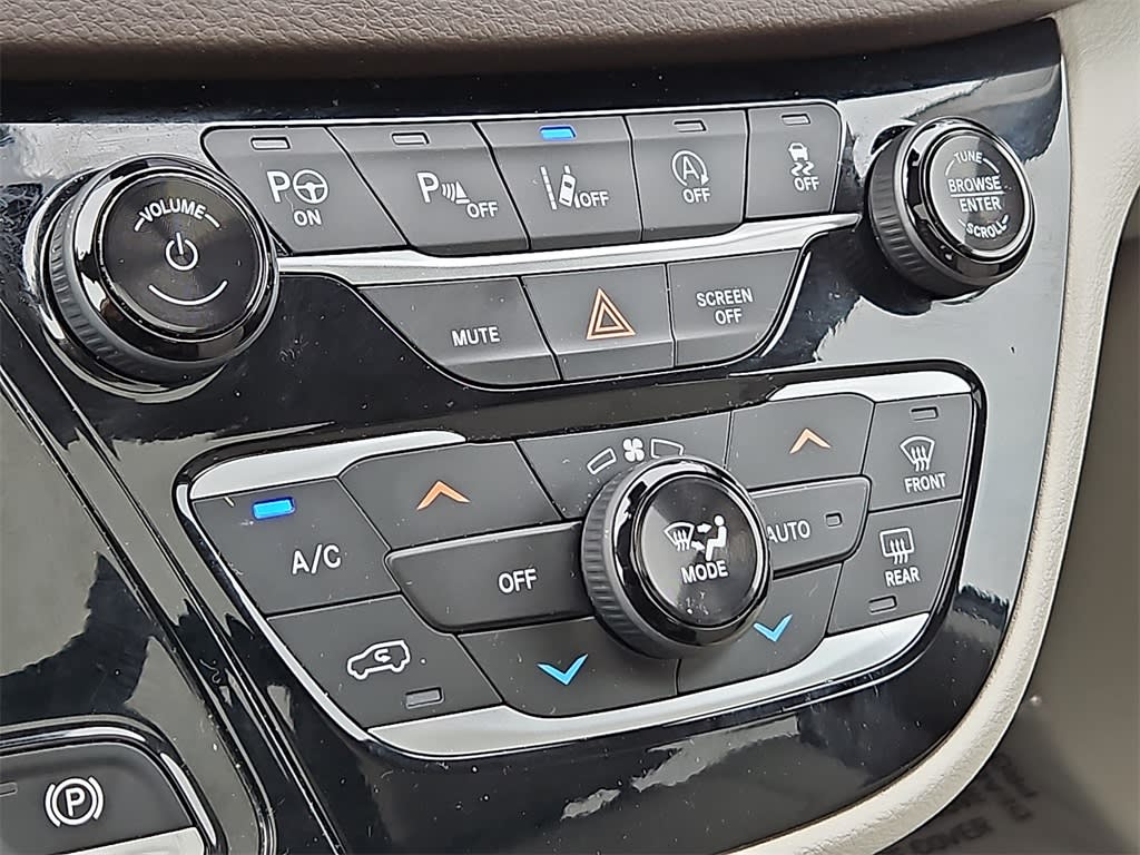 Thumbnail: 2019 Chrysler Pacifica - 23