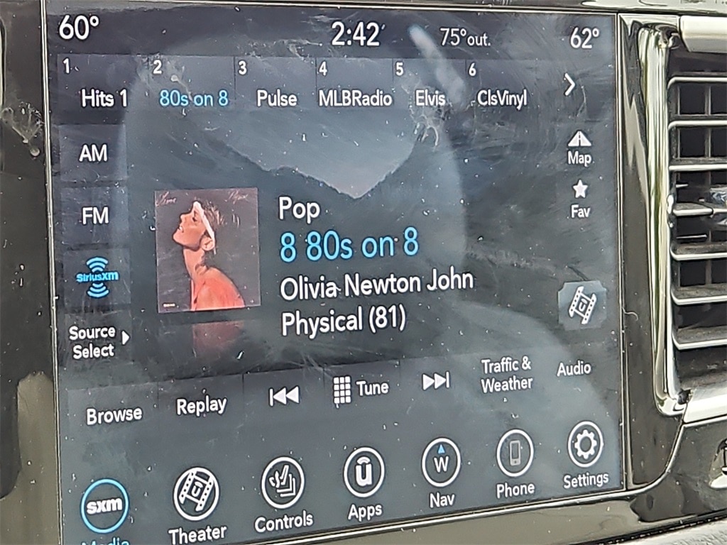 Thumbnail: 2019 Chrysler Pacifica - 25