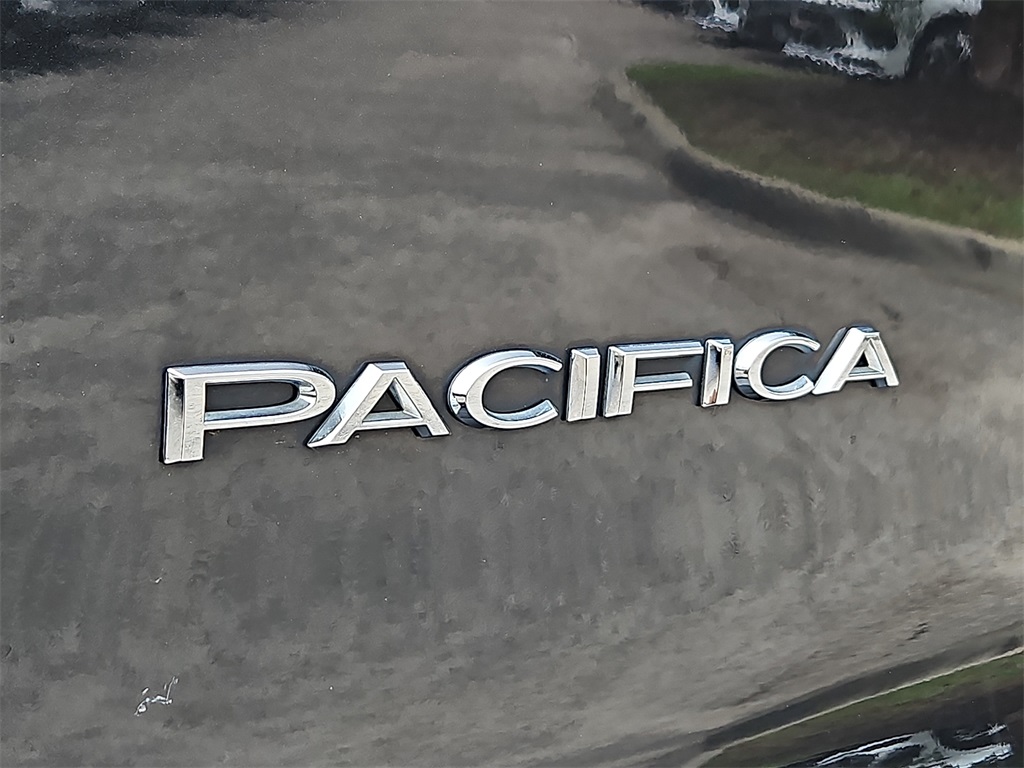 Thumbnail: 2019 Chrysler Pacifica - 31