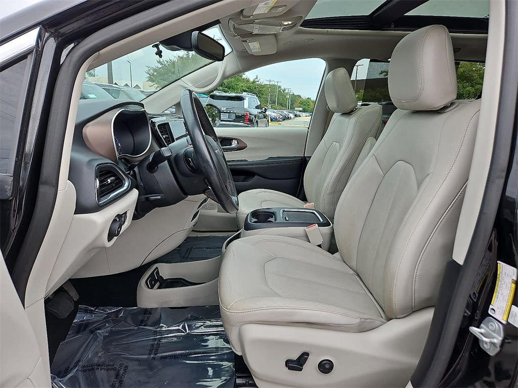 Thumbnail: 2019 Chrysler Pacifica - 11