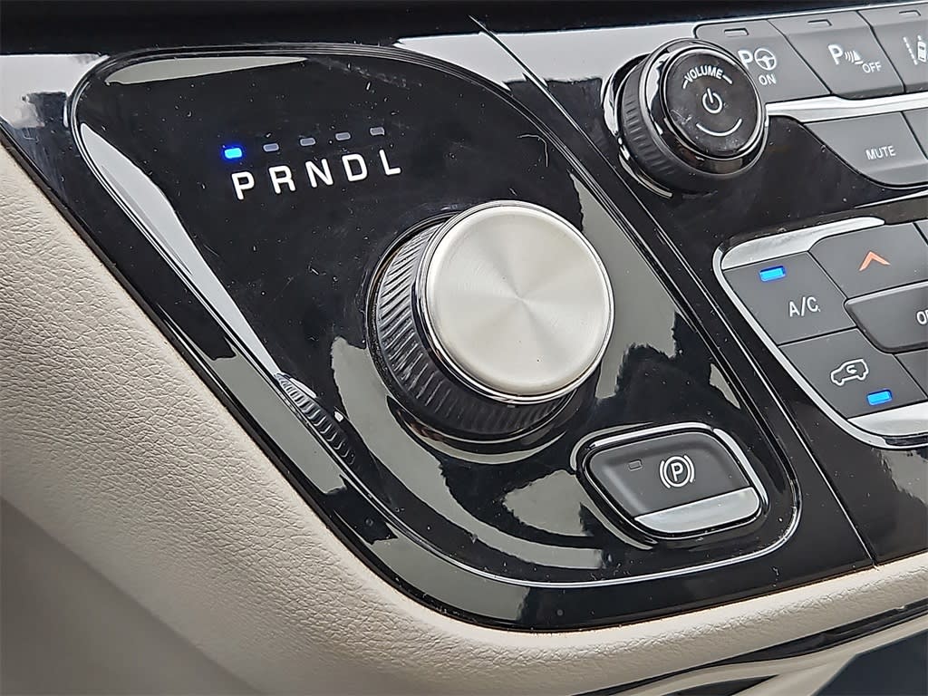 Thumbnail: 2019 Chrysler Pacifica - 14