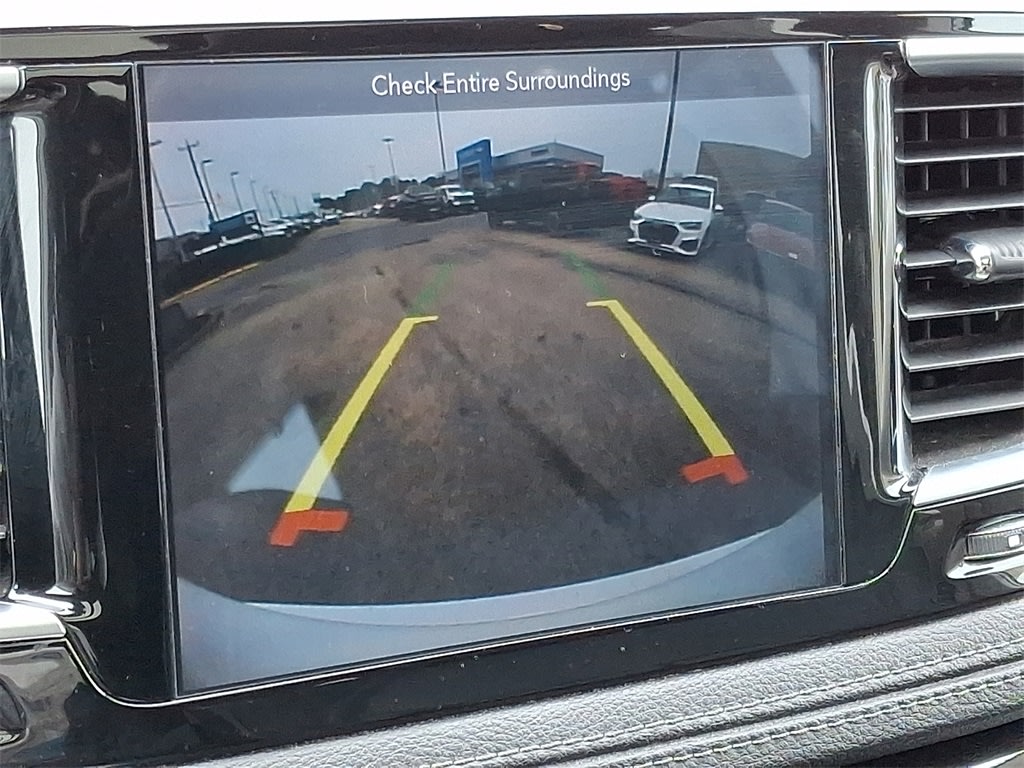 Thumbnail: 2018 Chrysler Pacifica - 25