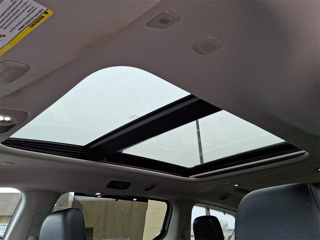 Thumbnail: 2018 Chrysler Pacifica - 22