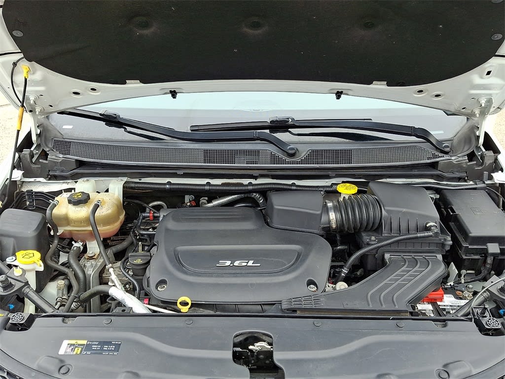 Thumbnail: 2018 Chrysler Pacifica - 8