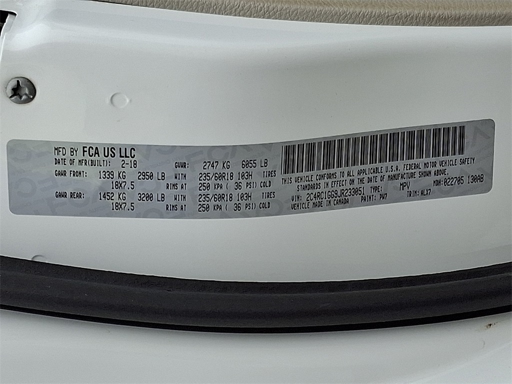 Thumbnail: 2018 Chrysler Pacifica - 16