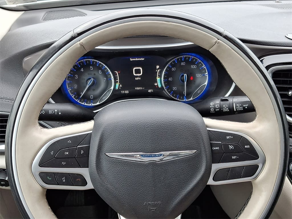 Thumbnail: 2018 Chrysler Pacifica - 9