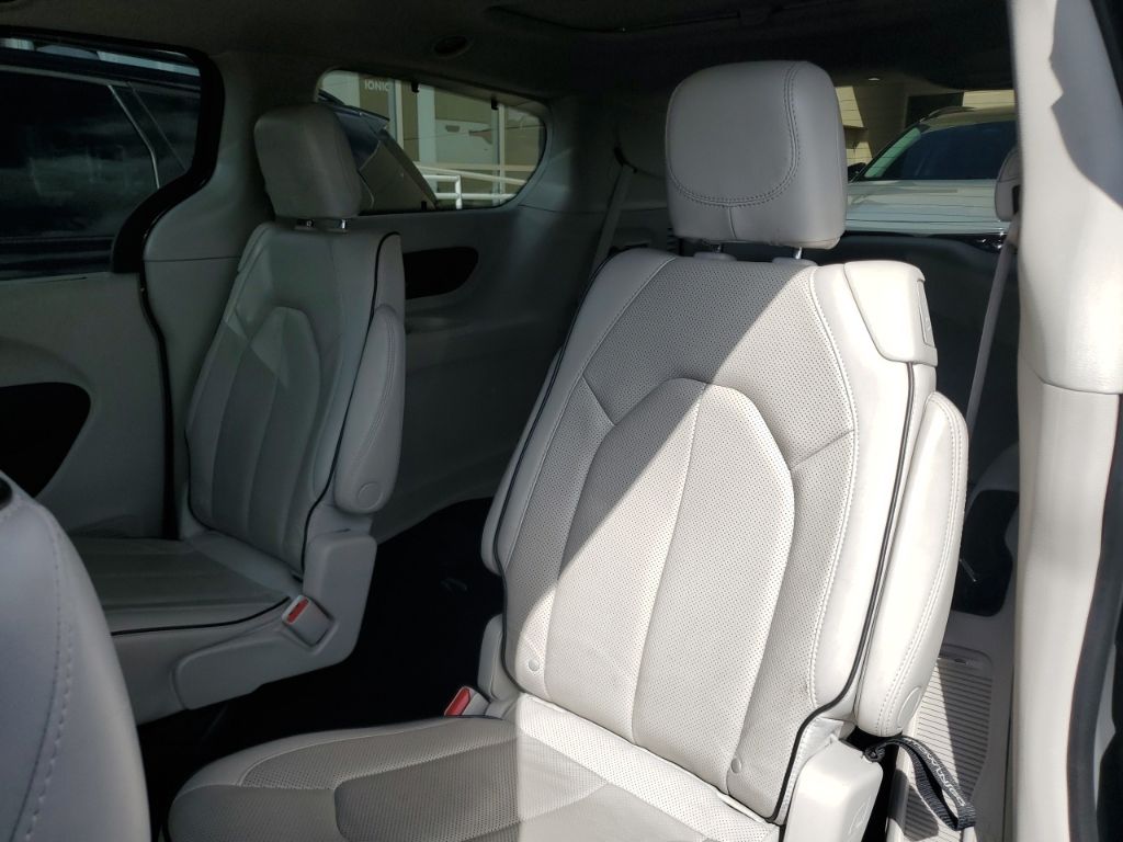Thumbnail: 2021 Chrysler Pacifica - 7
