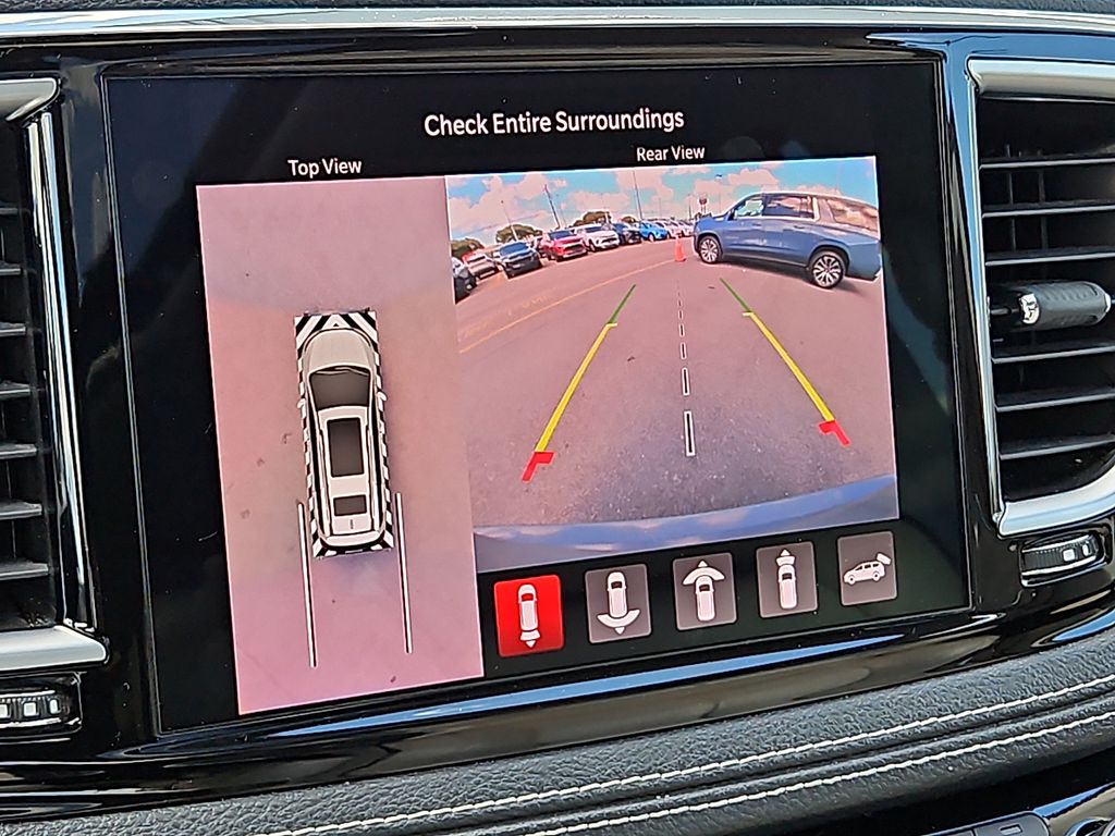 Thumbnail: 2021 Chrysler Pacifica - 24