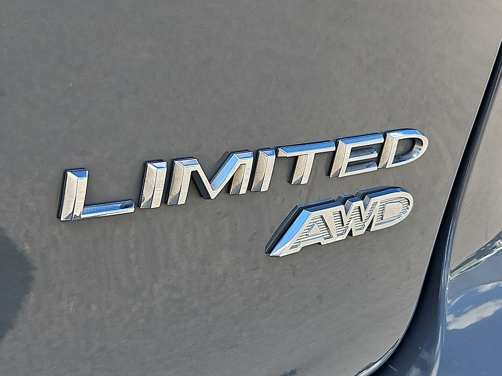 Thumbnail: 2021 Chrysler Pacifica - 33