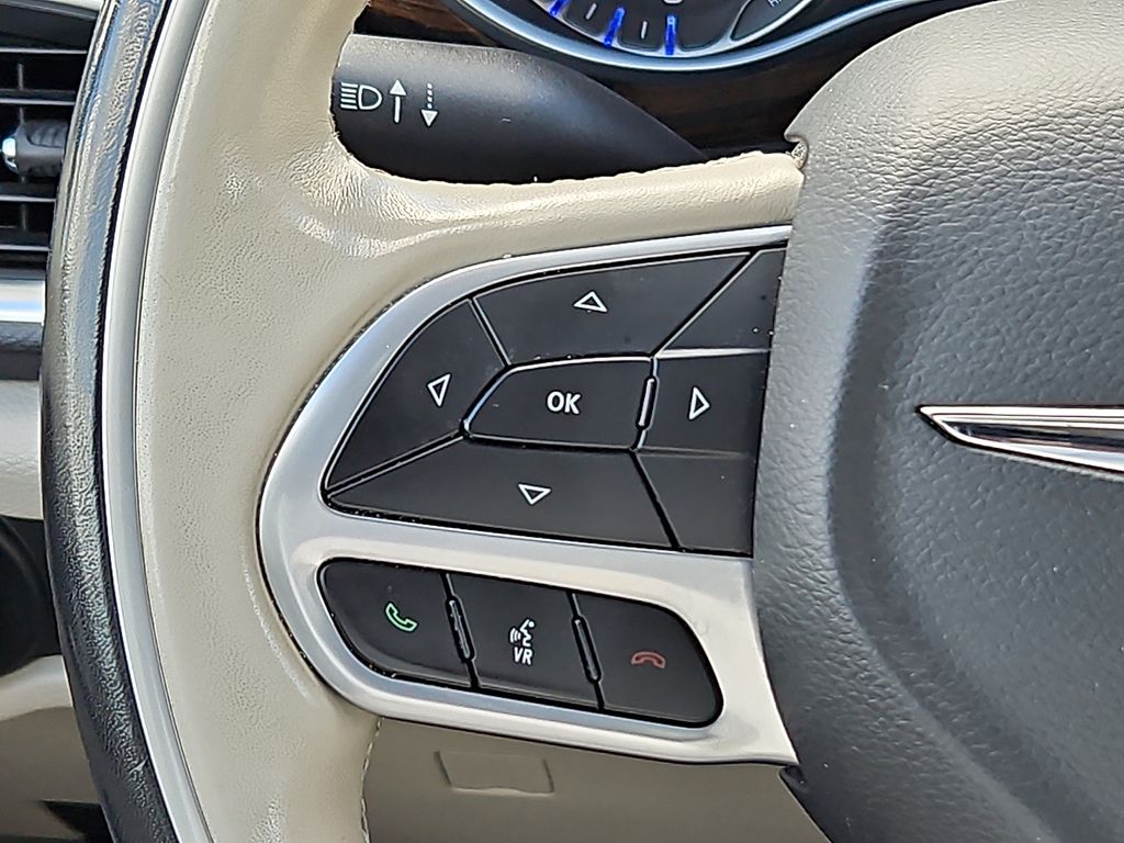 Thumbnail: 2021 Chrysler Pacifica - 26