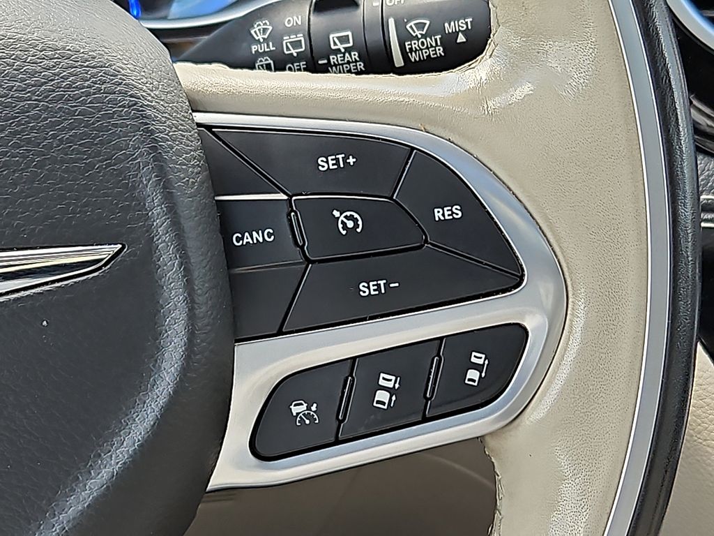 Thumbnail: 2021 Chrysler Pacifica - 27