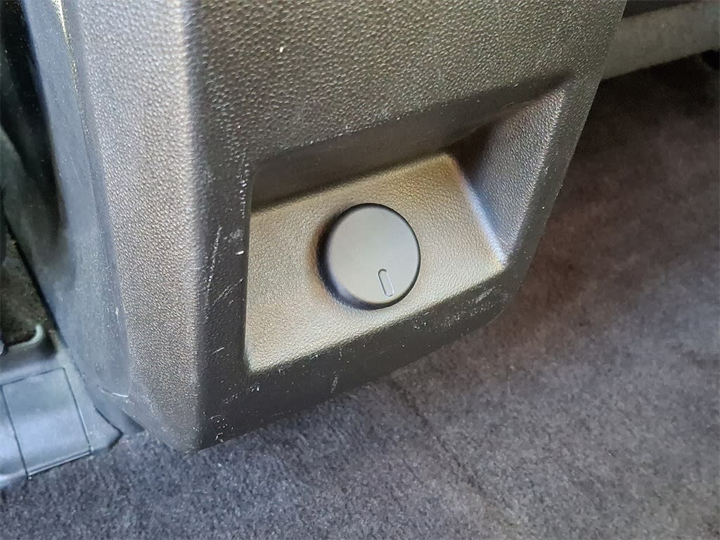 Thumbnail: 2016 Chevrolet Equinox - 28