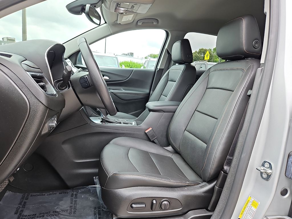 Thumbnail: 2019 Chevrolet Equinox - 10