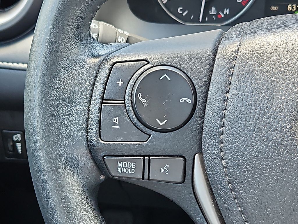 Thumbnail: 2016 Toyota RAV4 - 26