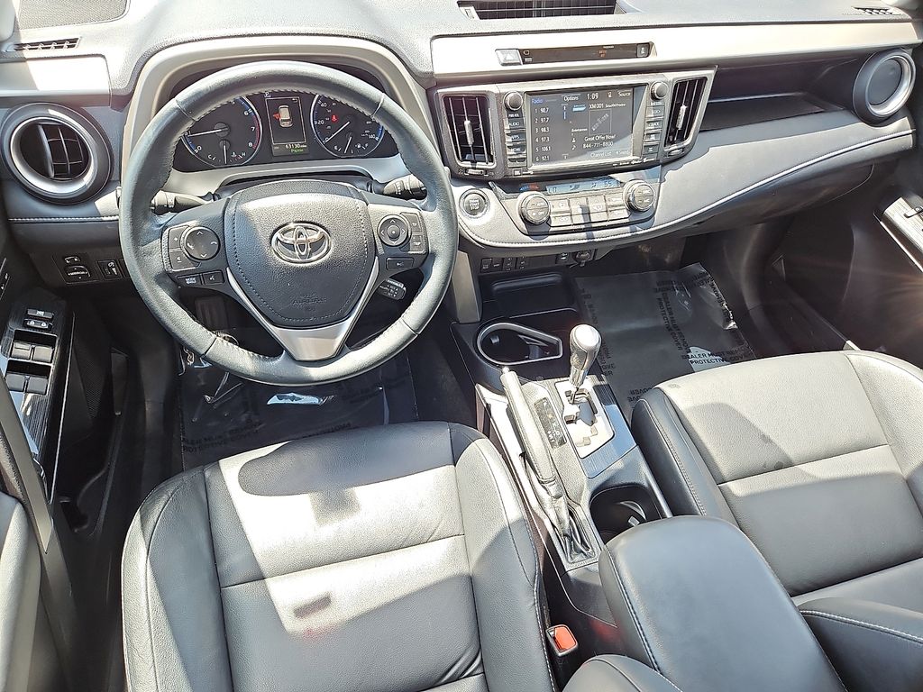 Thumbnail: 2016 Toyota RAV4 - 2